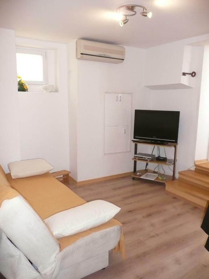 Apartment Mira Baška Exteriör bild